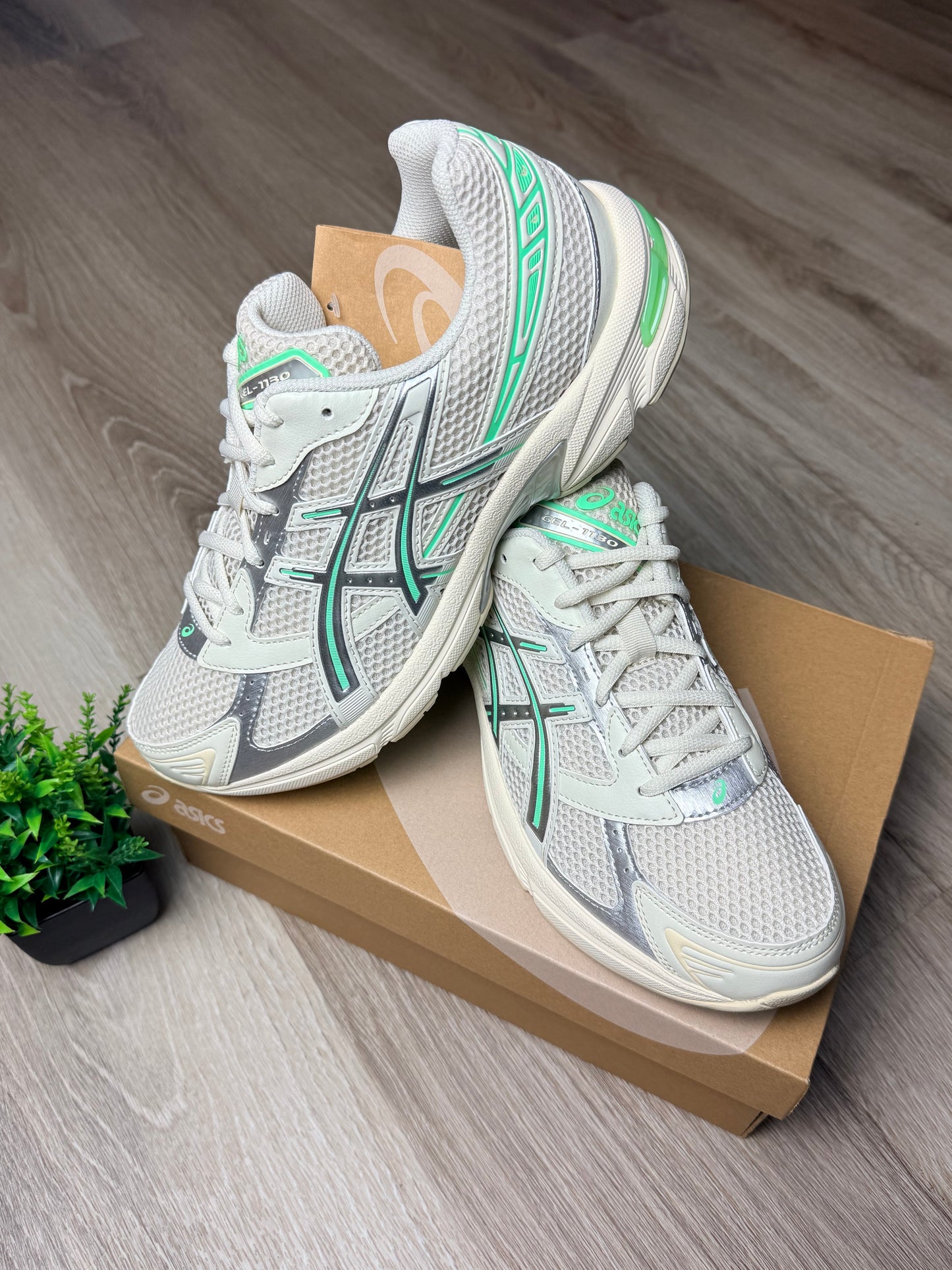 Asics Gel-1130 Pale Oak/ Menthol