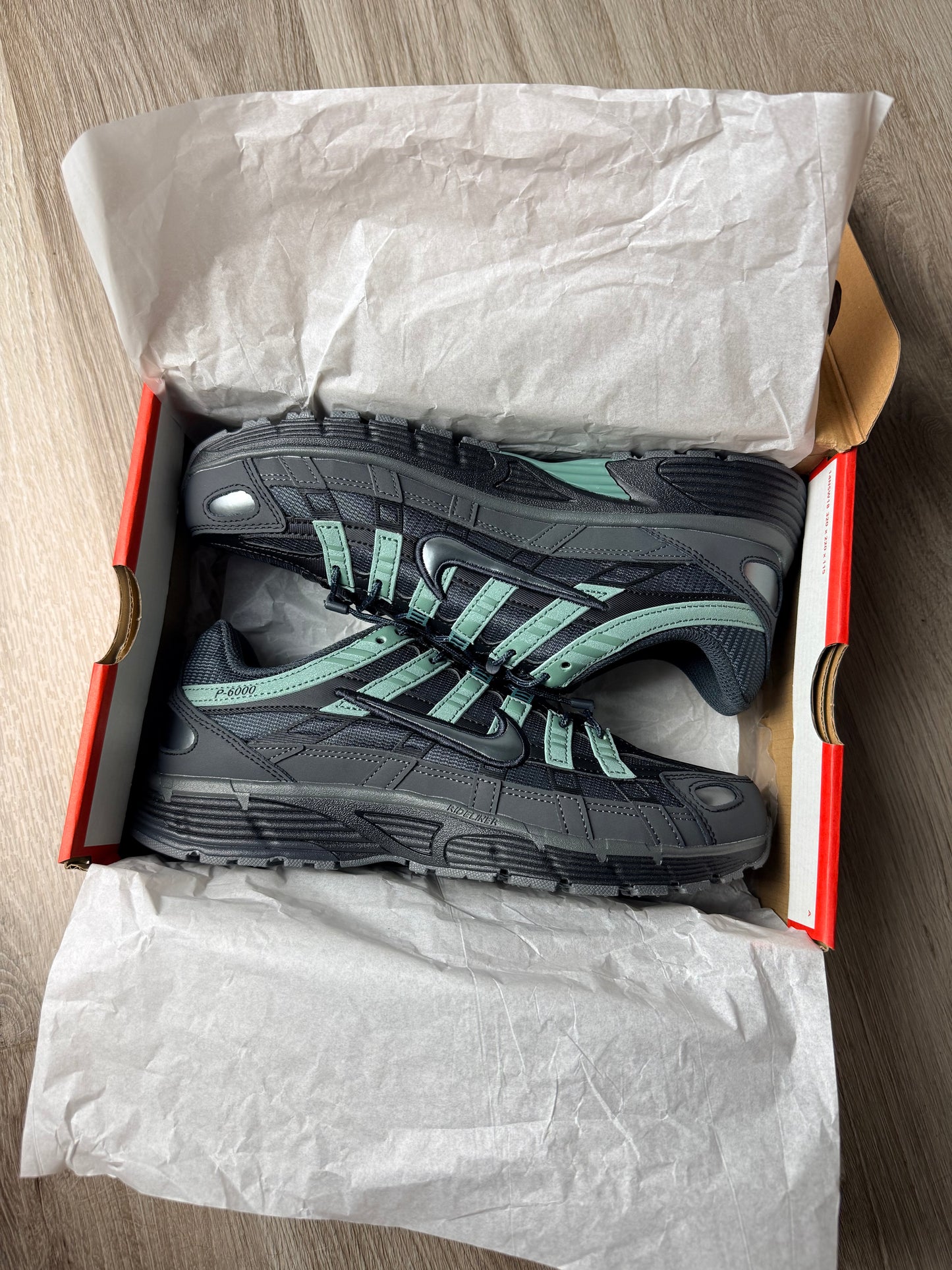 Nike P-6000 Utility PRM 'Anthracite/Green'