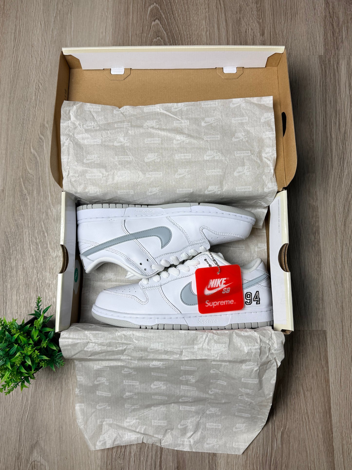 Supreme x Nike SB Dunk Low 94