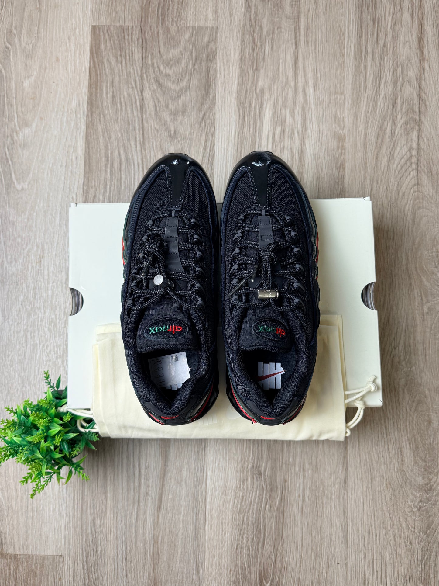 Nike x Undefeated Air Max 95 - Black