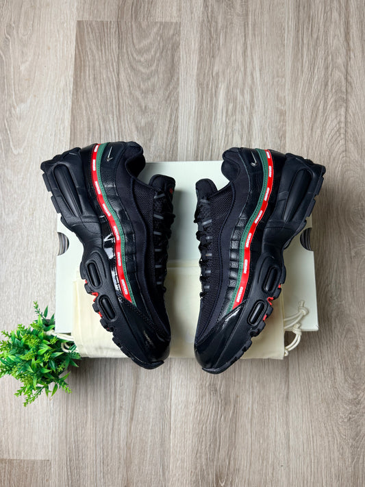 Nike x Undefeated Air Max 95 - Black