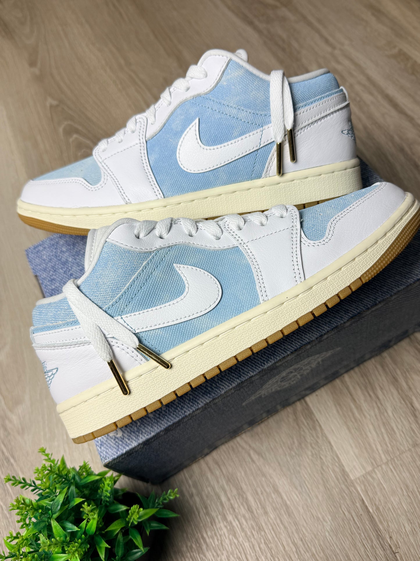 Jordan 1 Low SE 'Denim'