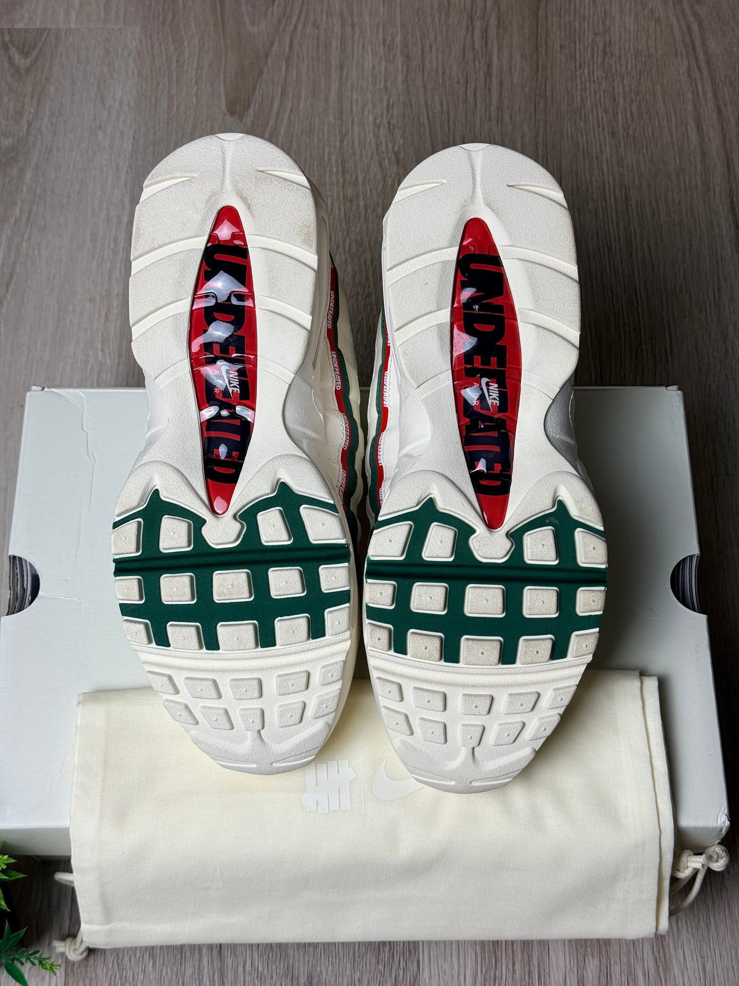 Nike x Undefeated Air Max 95 - White