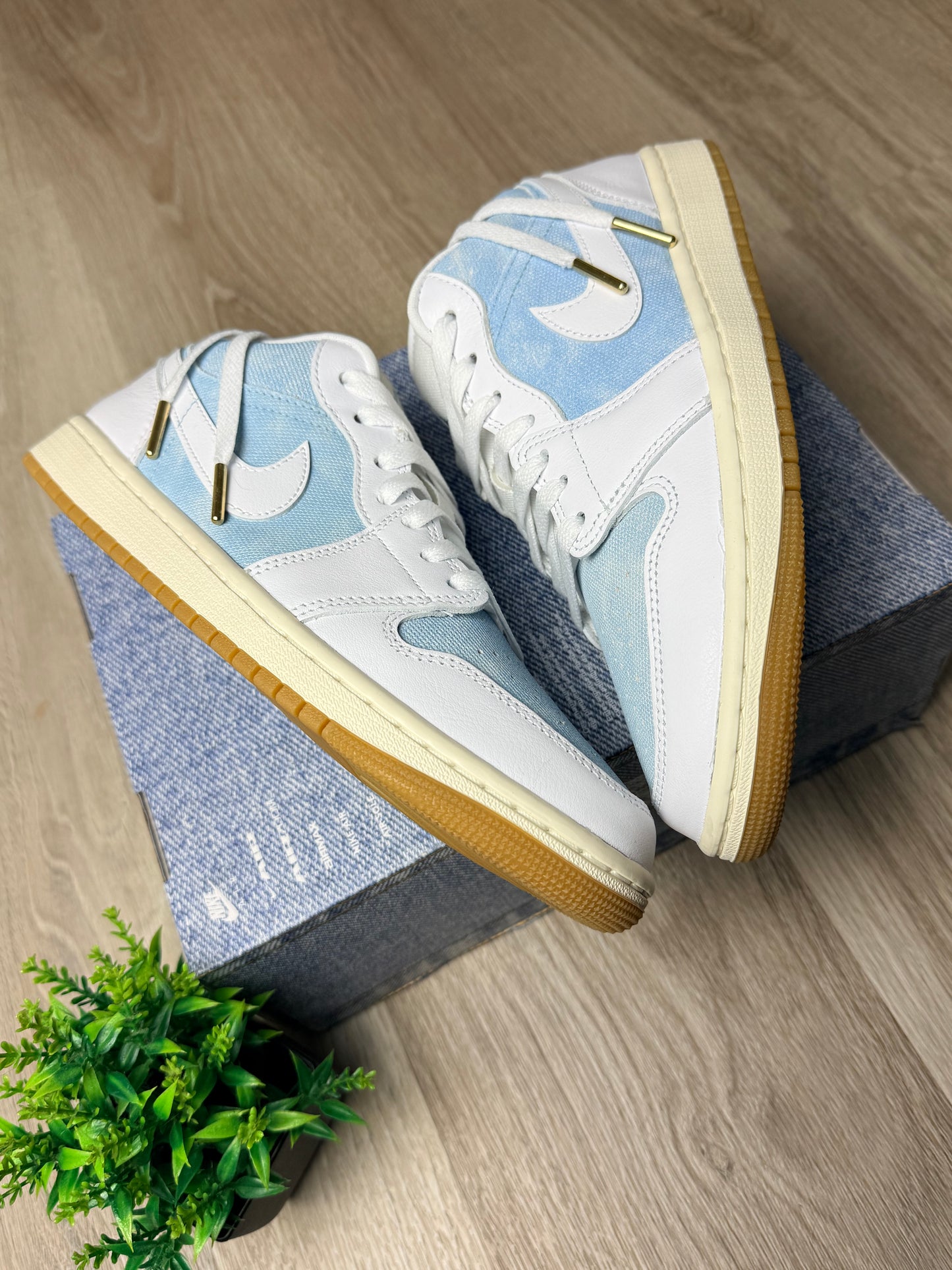 Jordan 1 Low SE 'Denim'