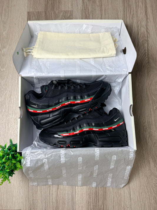Nike x Undefeated Air Max 95 - Black
