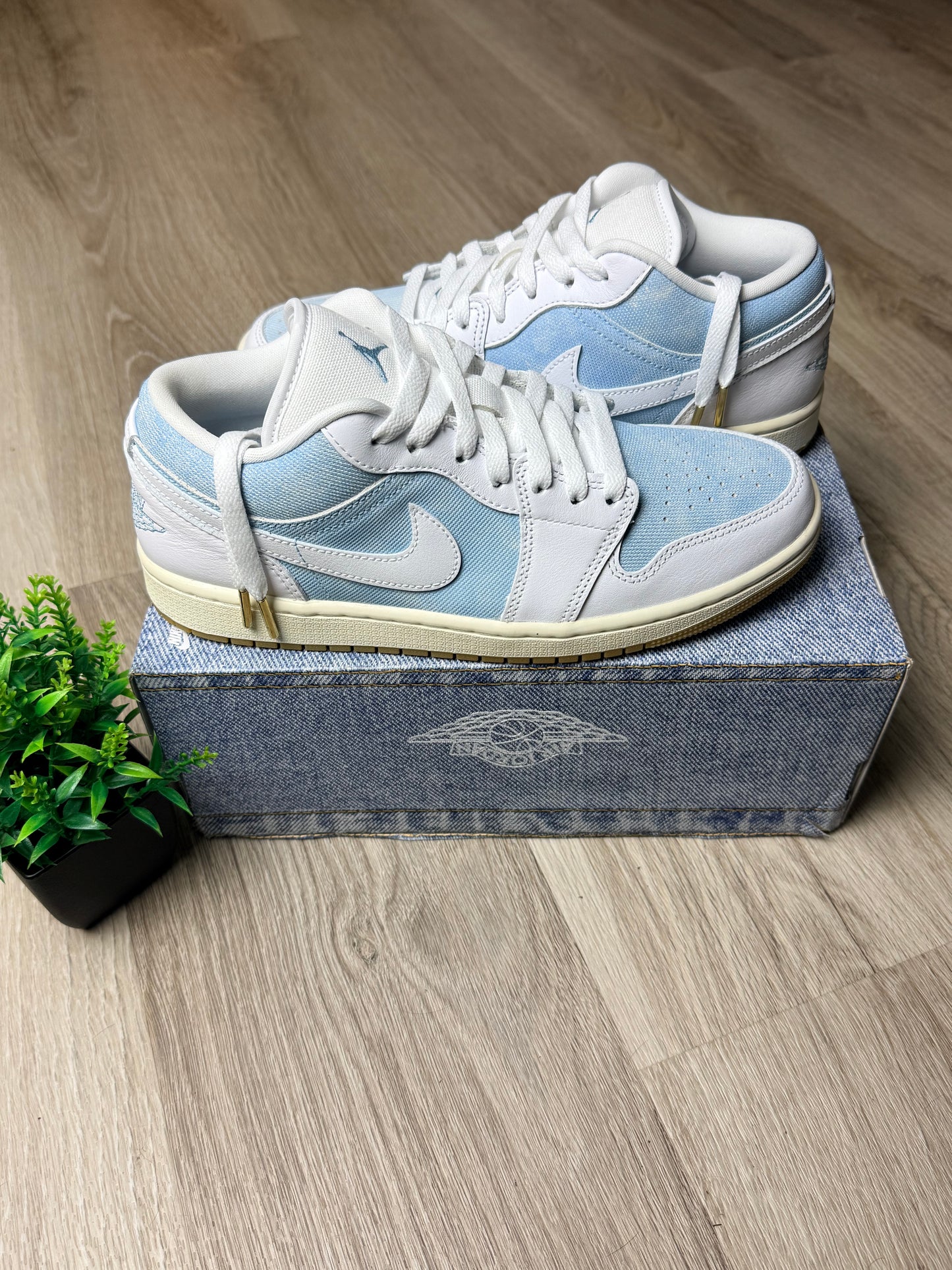 Jordan 1 Low SE 'Denim'
