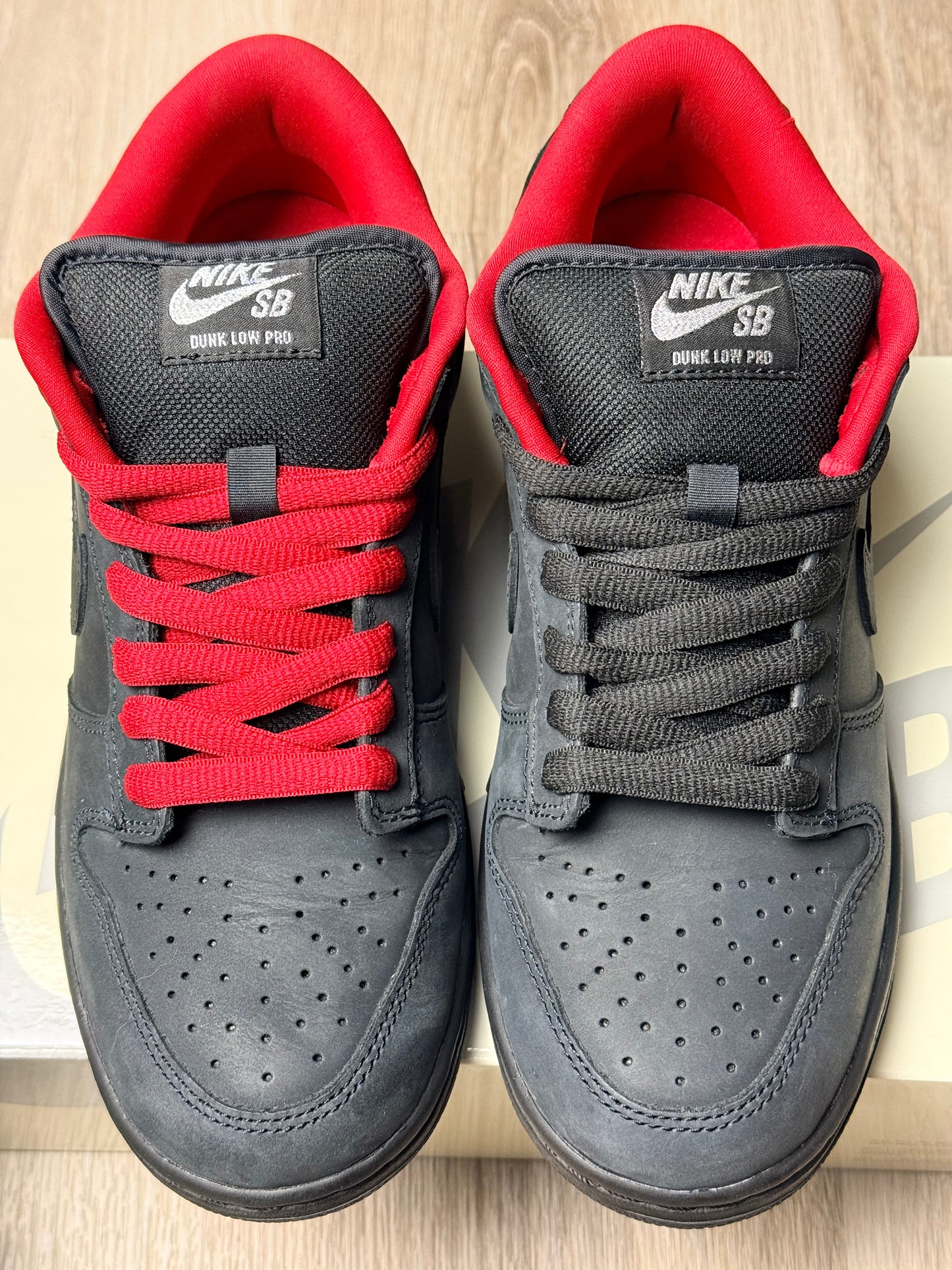Supreme x Nike SB Dunk Low 94 - Pre Loved ❤️