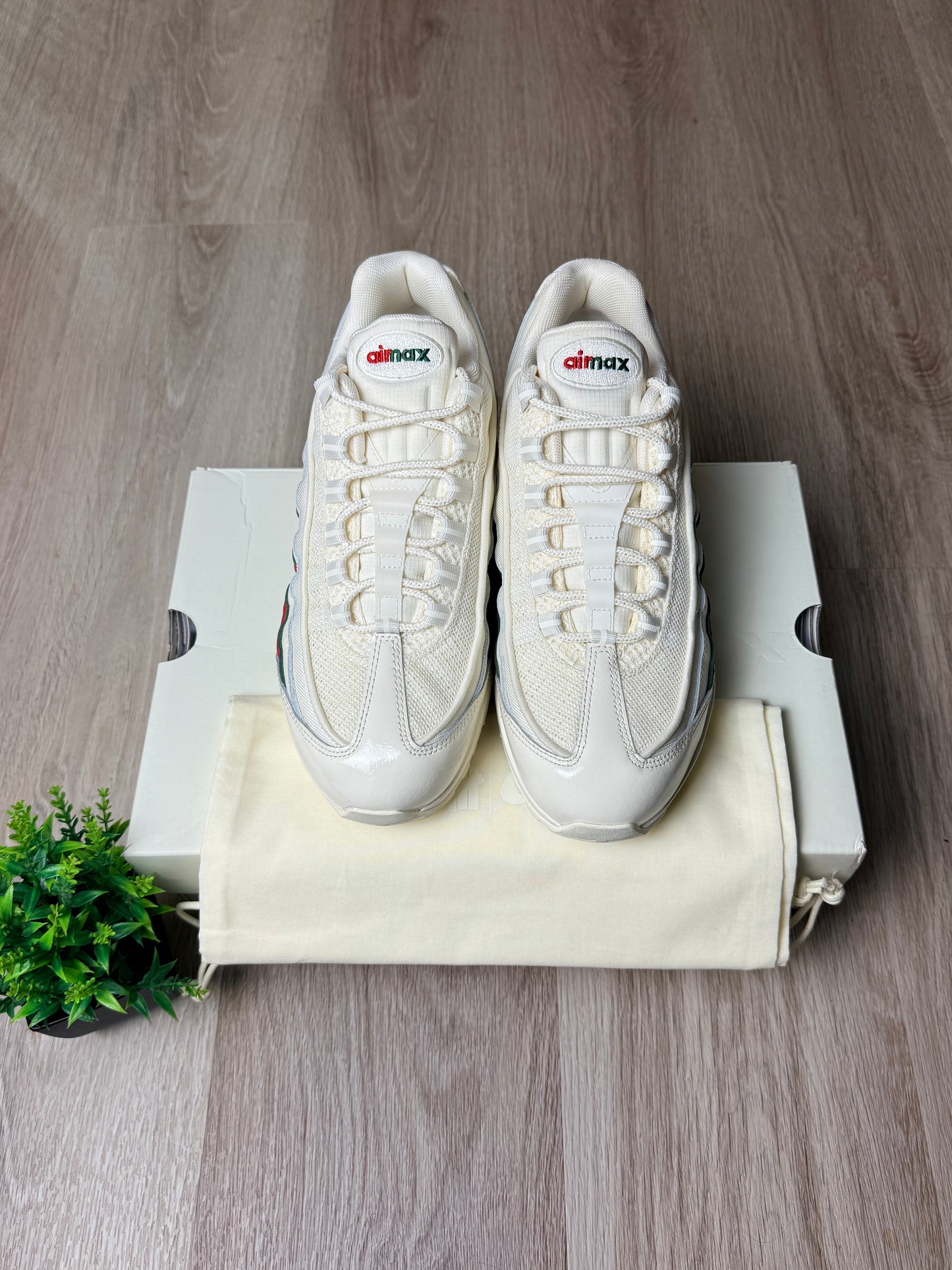 Nike x Undefeated Air Max 95 - White