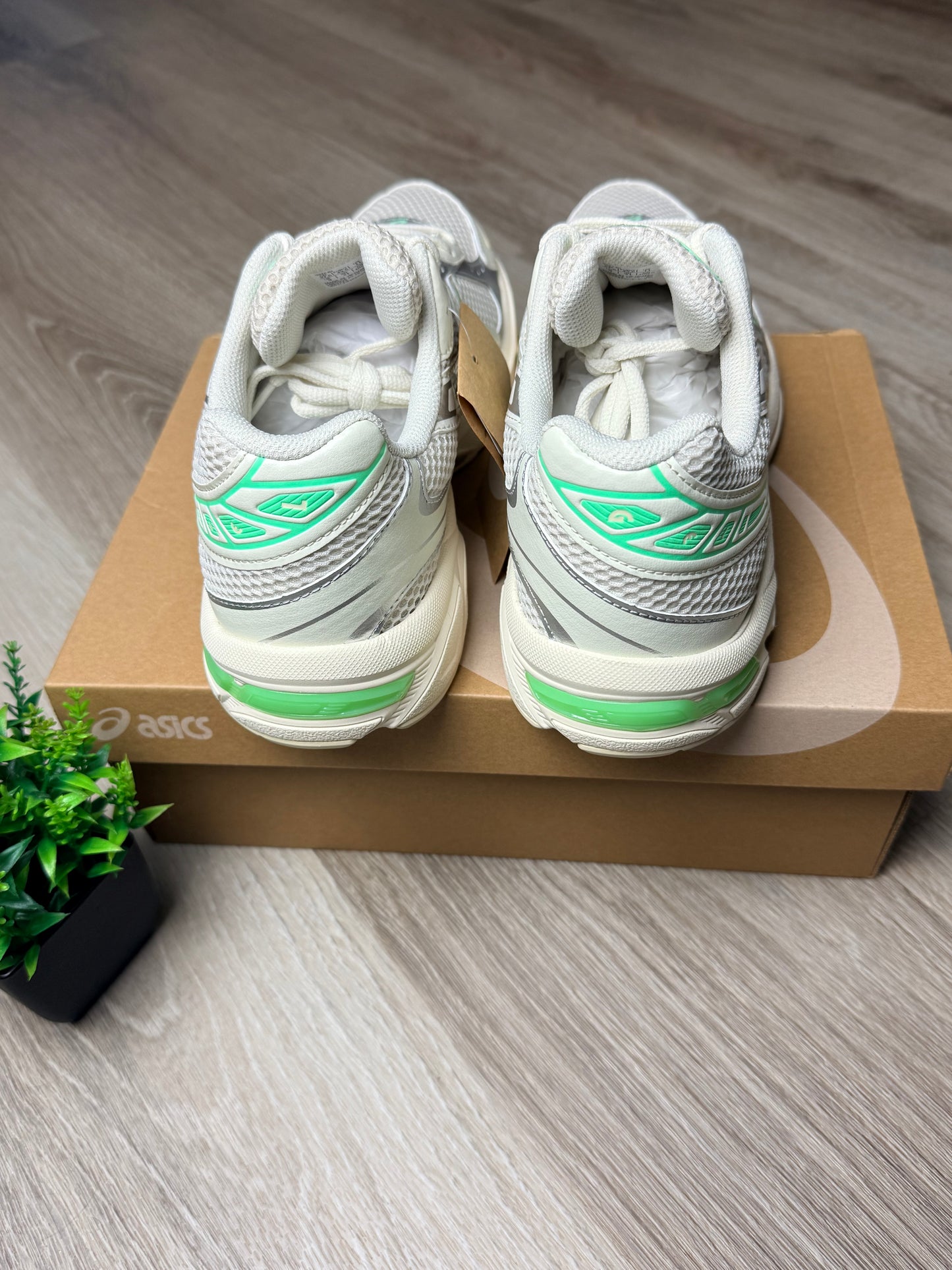 Asics Gel-1130 Pale Oak/ Menthol