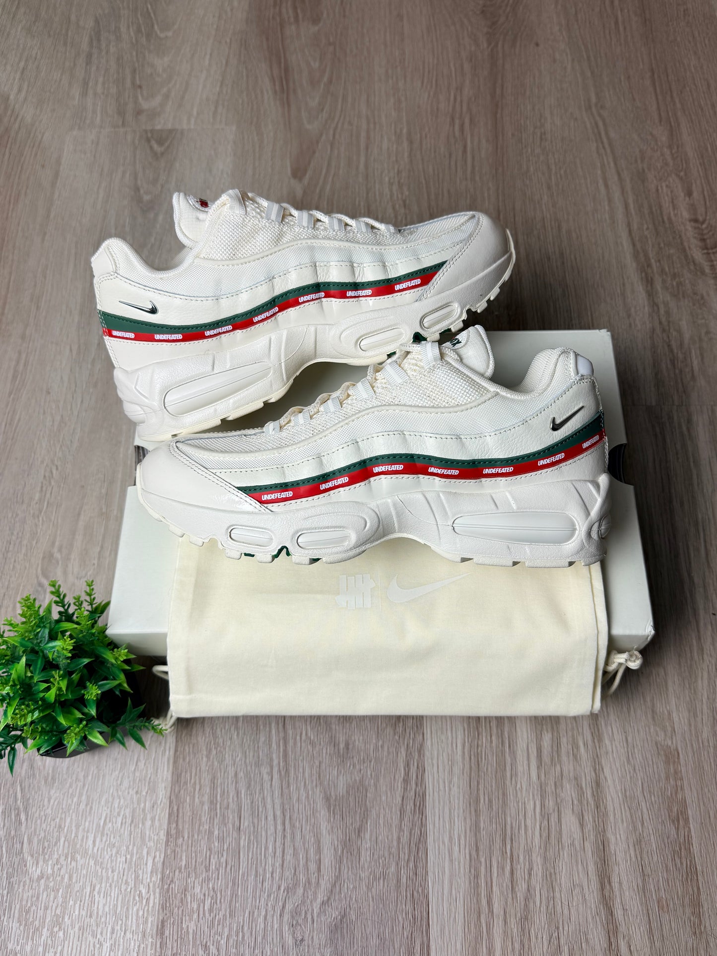 Nike x Undefeated Air Max 95 - White