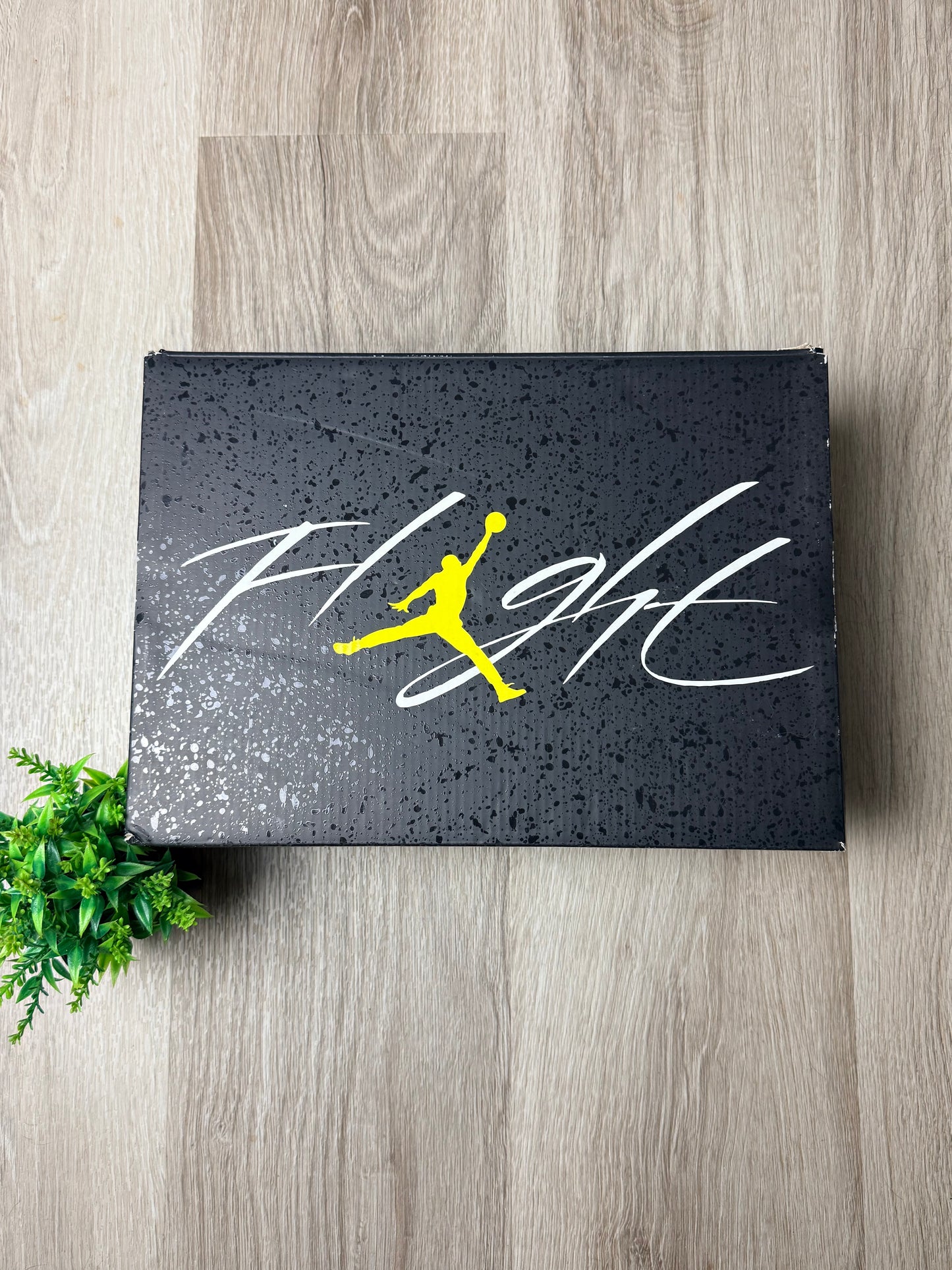 Air Jordan 4 Retro “Yellow Thunder” - Pre Loved ❤️