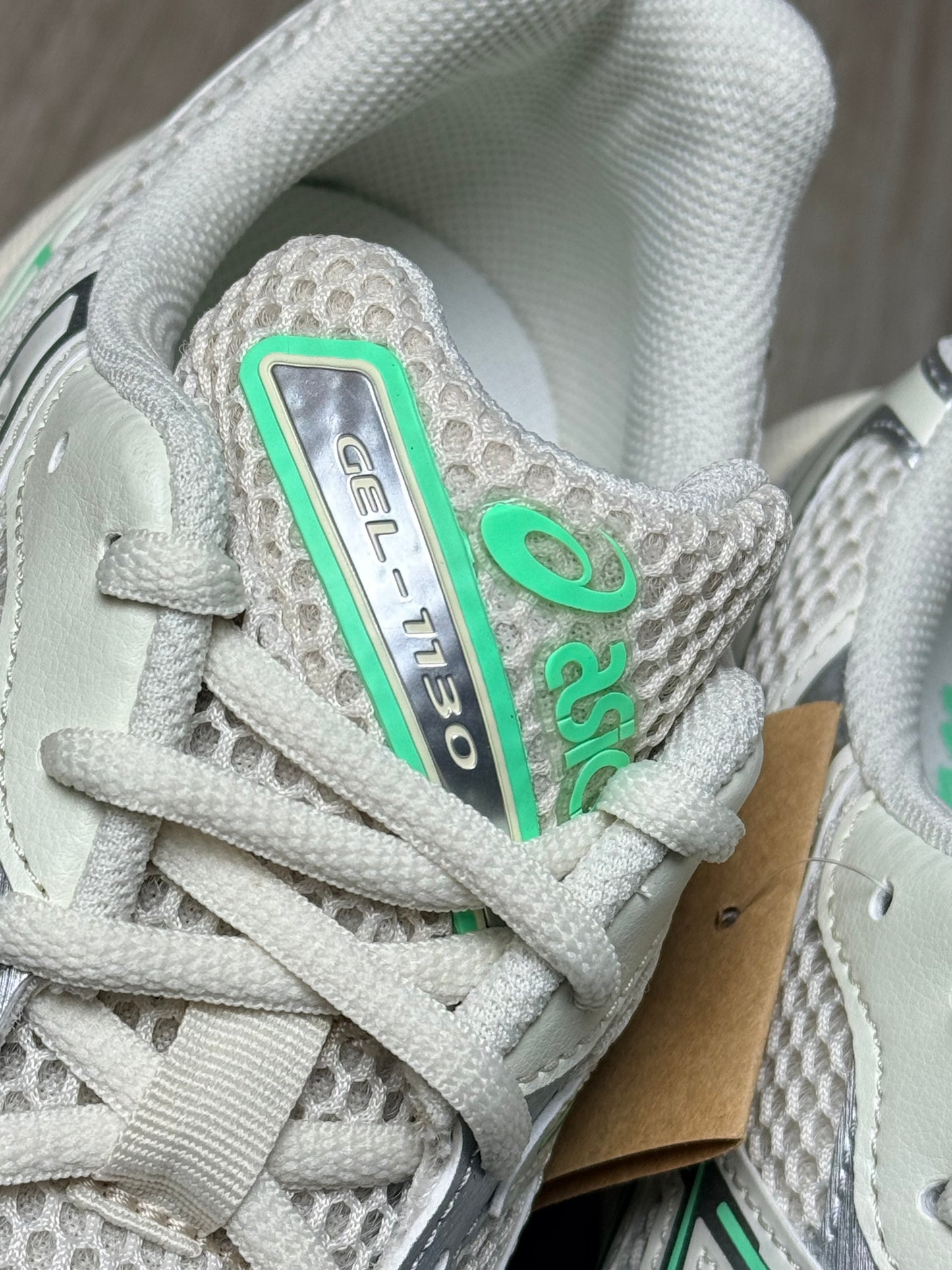 Asics Gel-1130 Pale Oak/ Menthol