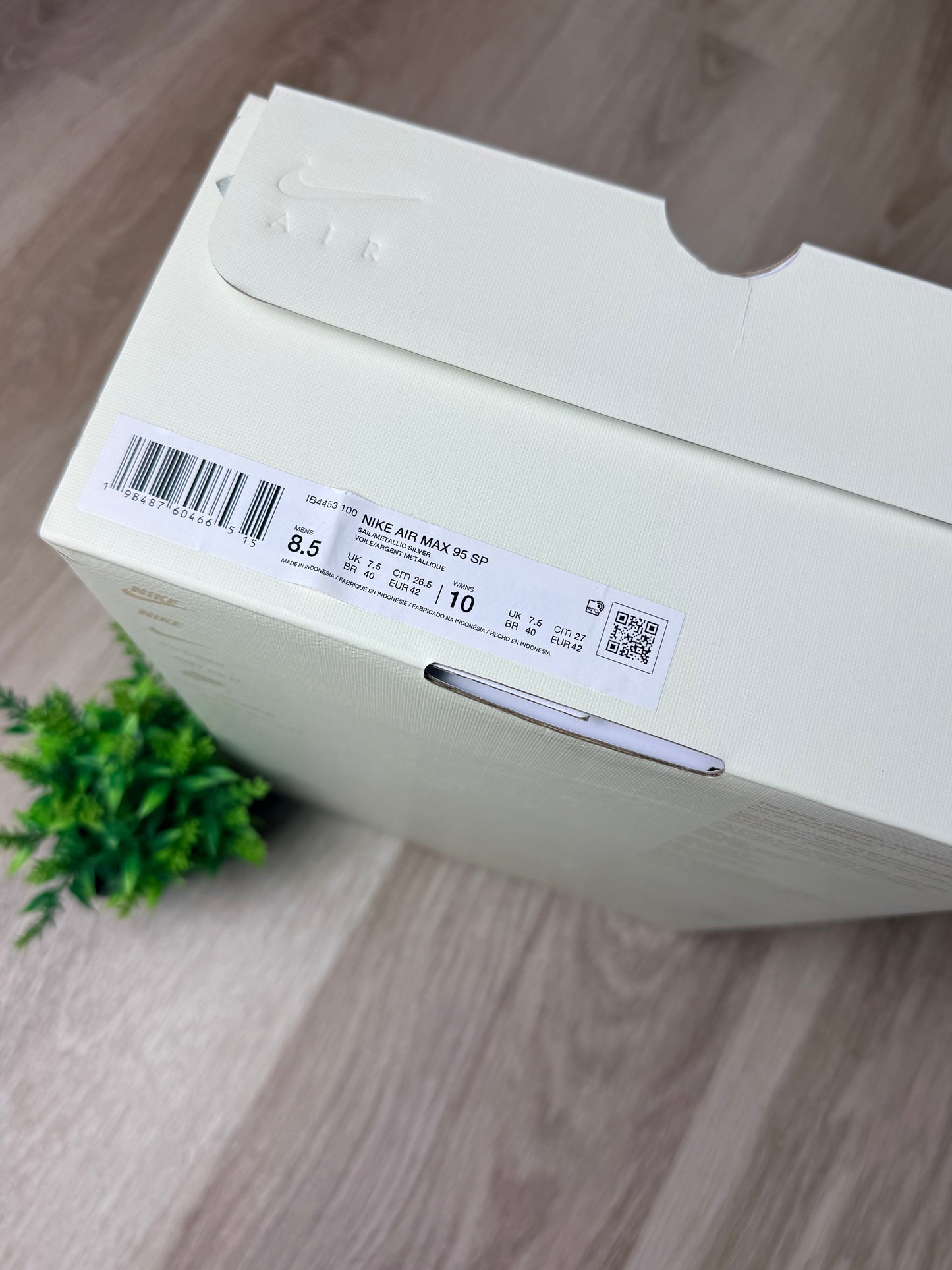 Nike x Undefeated Air Max 95 - White