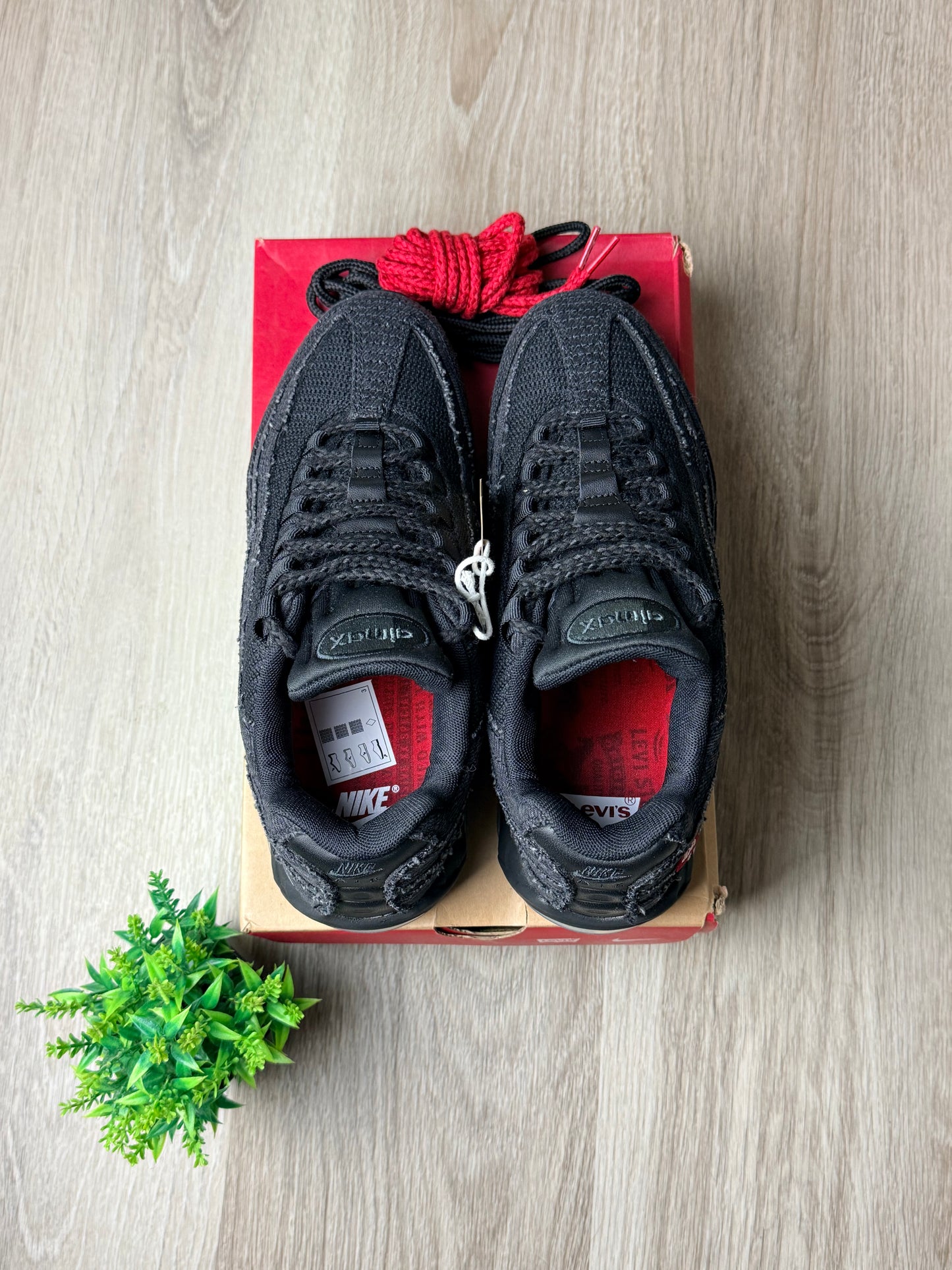 NIKE AIR MAX 95 OG LEVIS